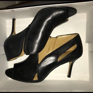 Leather open toe bootie